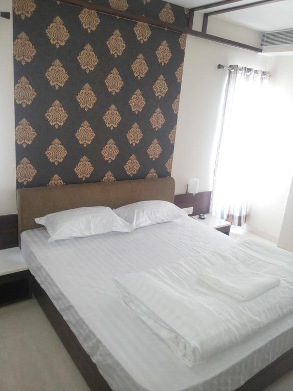 Hotel Sangat Plaza Bhopal Ruang foto