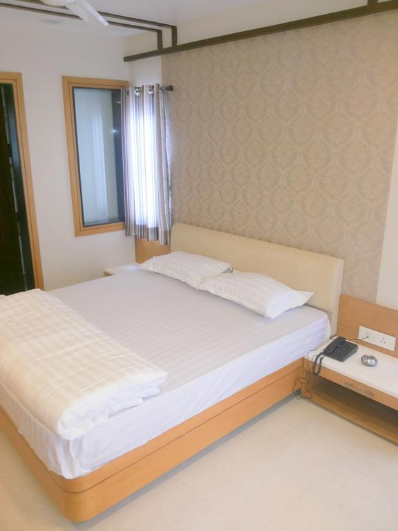 Hotel Sangat Plaza Bhopal Ruang foto