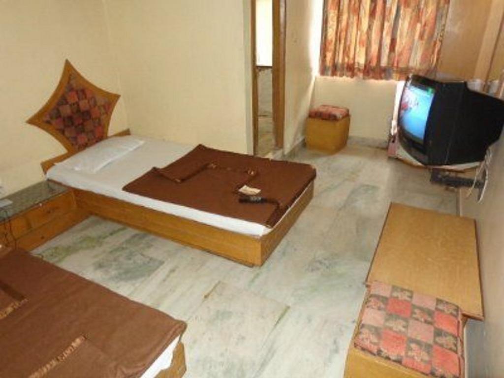 Hotel Sangat Plaza Bhopal Bagian luar foto